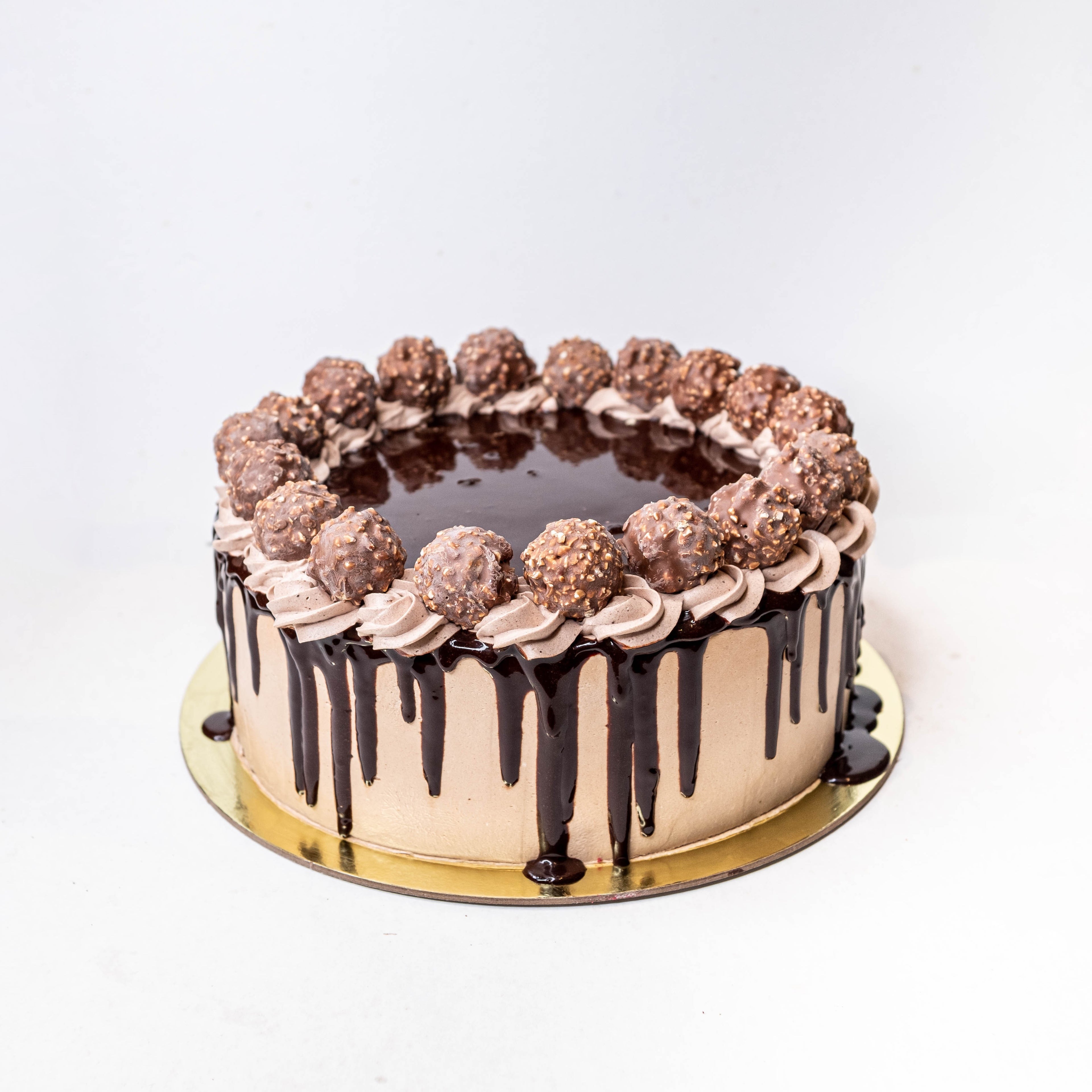 Crispy Hazelnut Cake