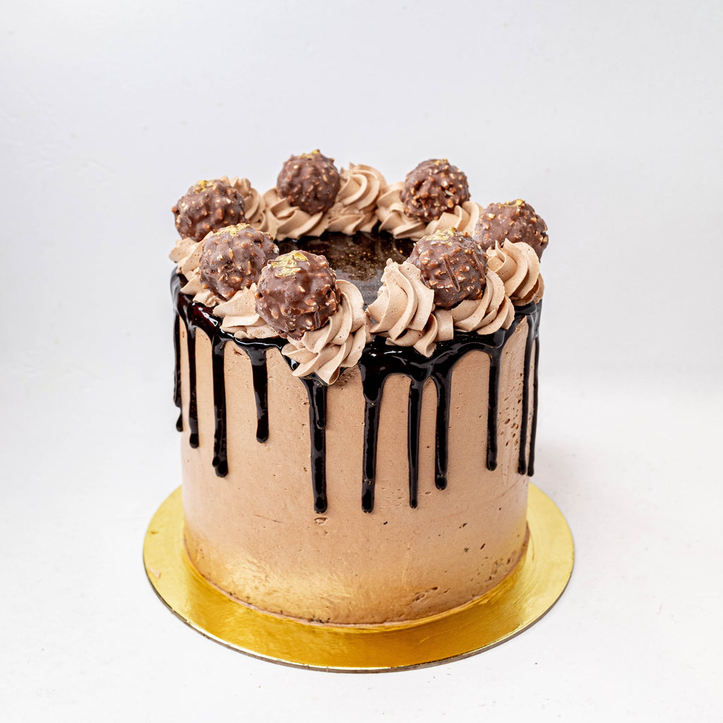 Crispy Hazelnut Cake